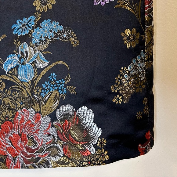 Black Floral Embroidered Mini Skirt - Picture 6 of 8